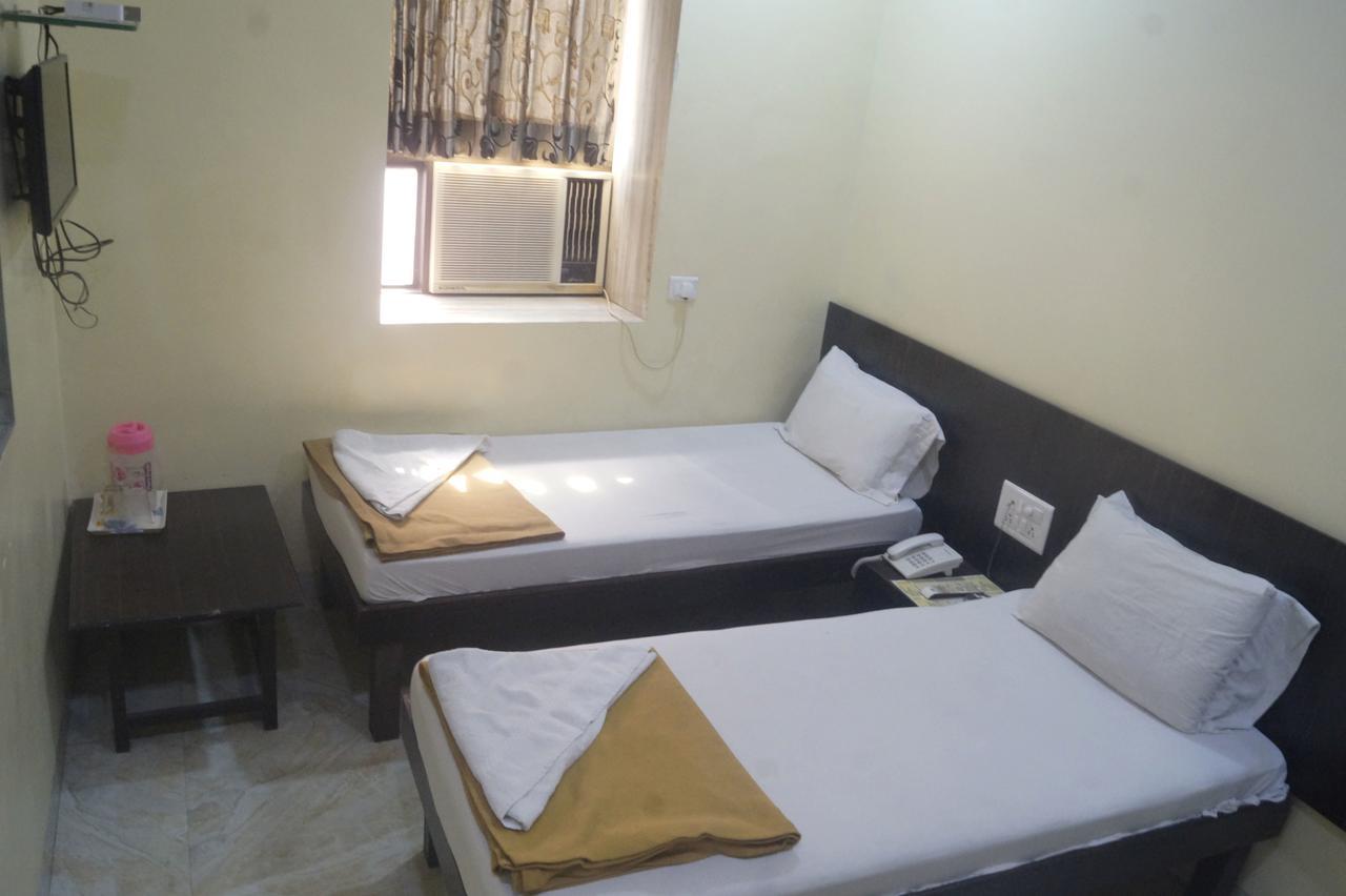 Hotel Zam Zam Palace 孟买 外观 照片