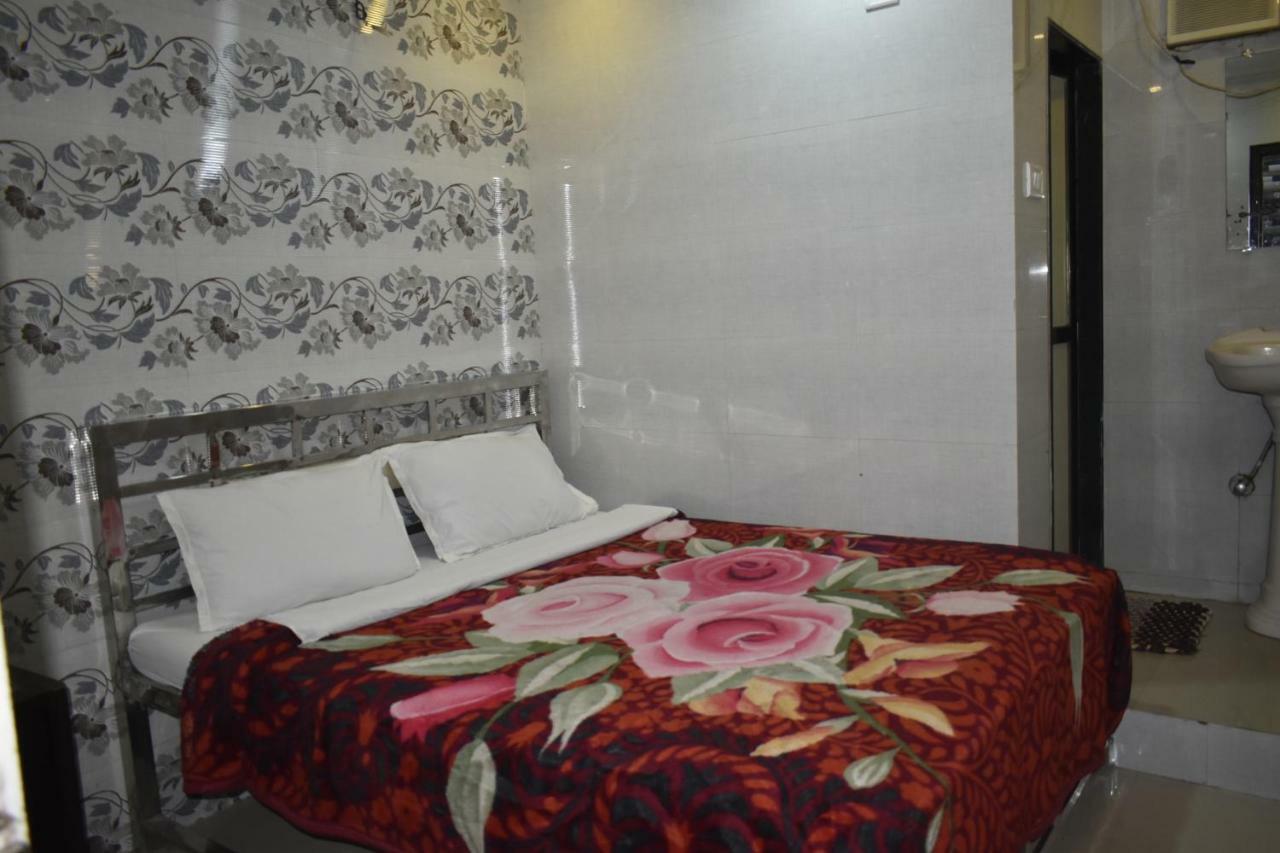 Hotel Zam Zam Palace 孟买 外观 照片